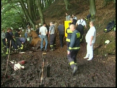 Die_Rettung_verlief_erfogreich_79_.jpg, 27.08.2006, 113 kB